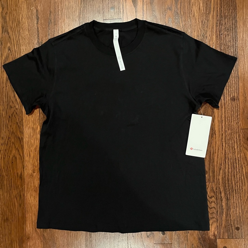 Lululemon All Yours Tee Black Short Sleeve Crew Neck T-Shirt size 6
